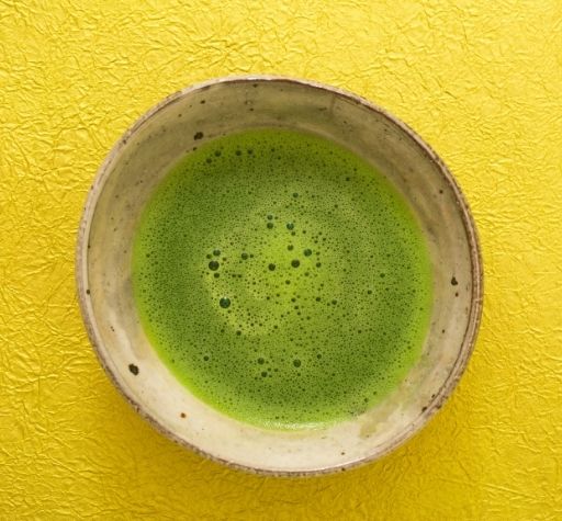 DOES MATCHA HAVE CAFFEINE? DOES MATCHA HAVE CAFFEINE?