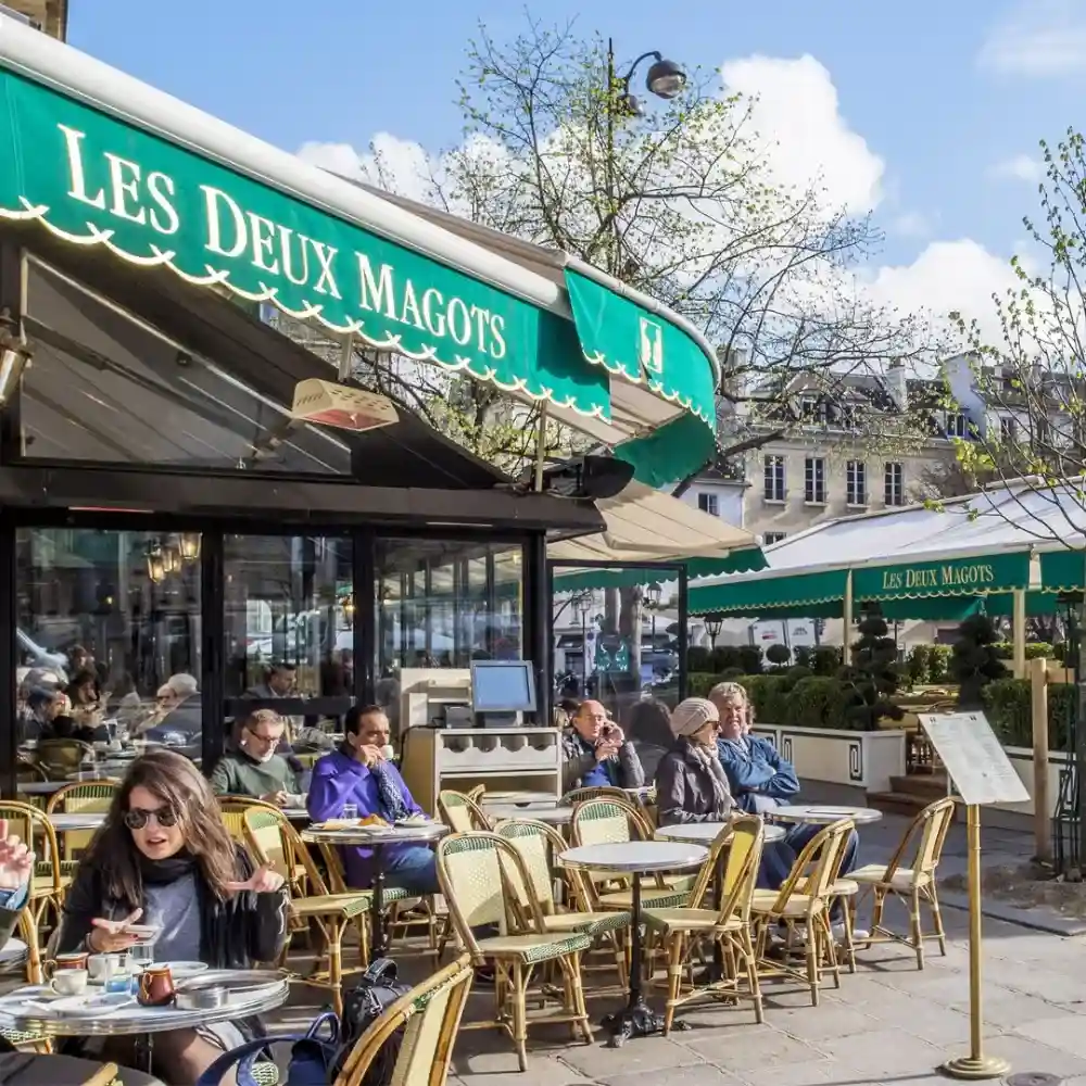the outdoor seating at les deux magots