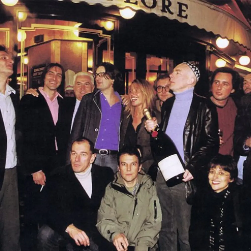 group photo in front of cafe de flore