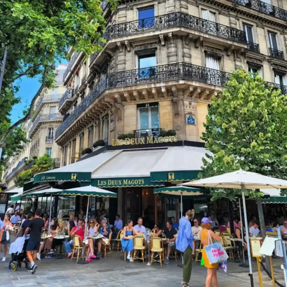 photograph of les deux margots