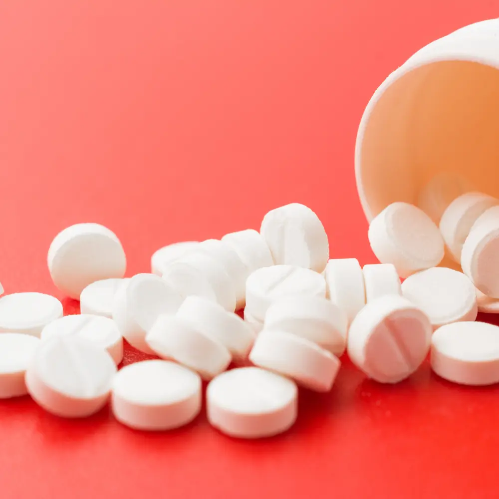 white aspirin pills