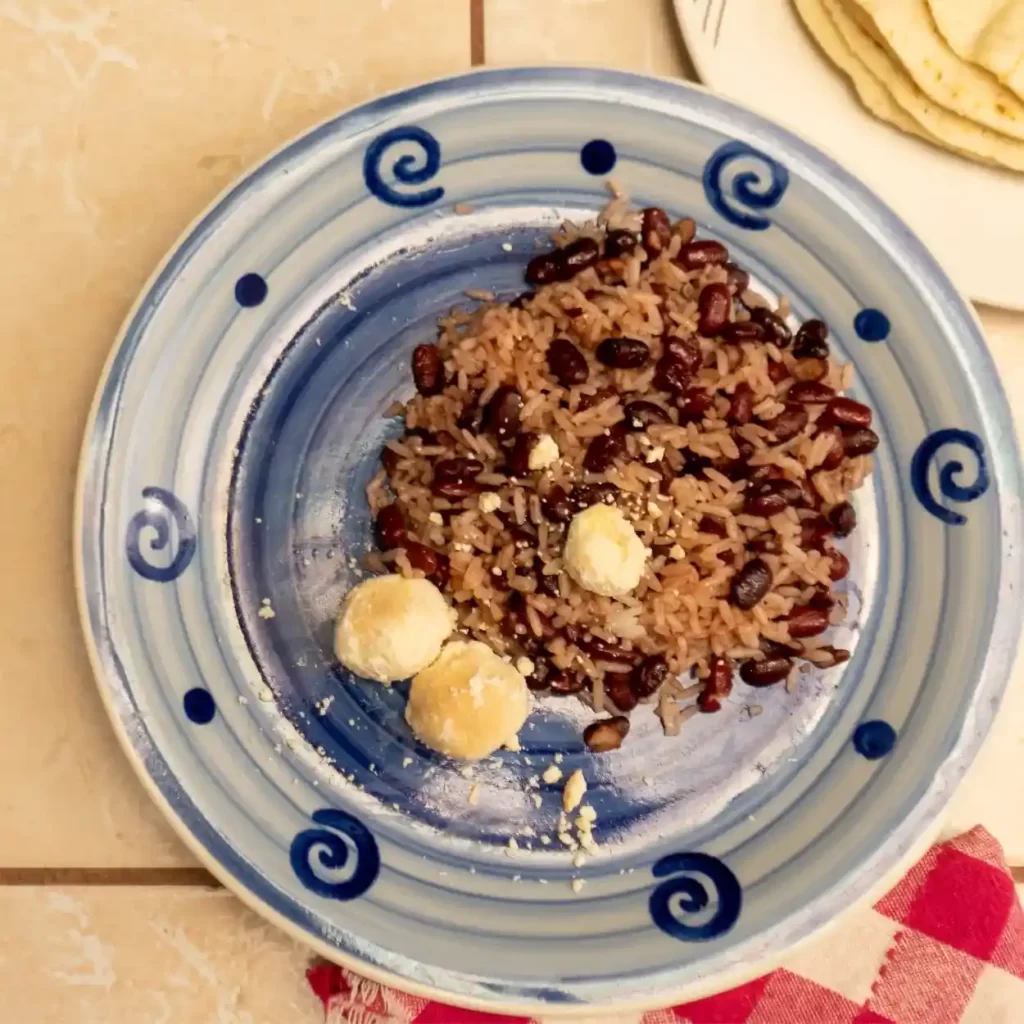 a dish of gallo pinto