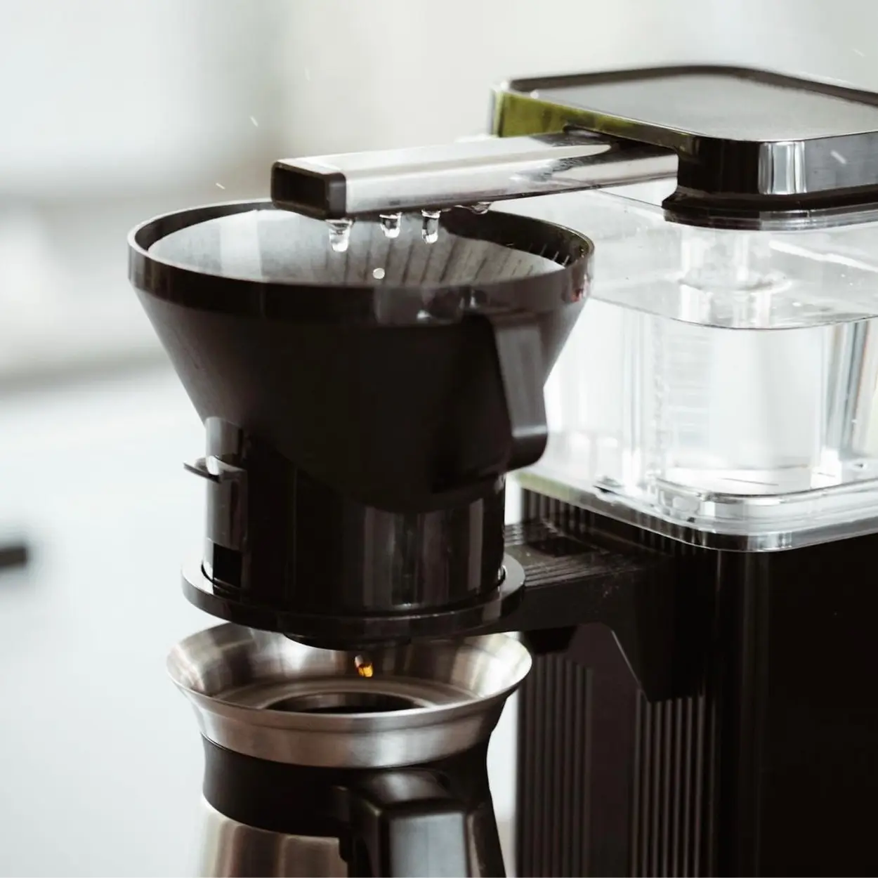 Drip Coffee vs Espresso Slow Sipper or Espresso Express? The Coffee Guru