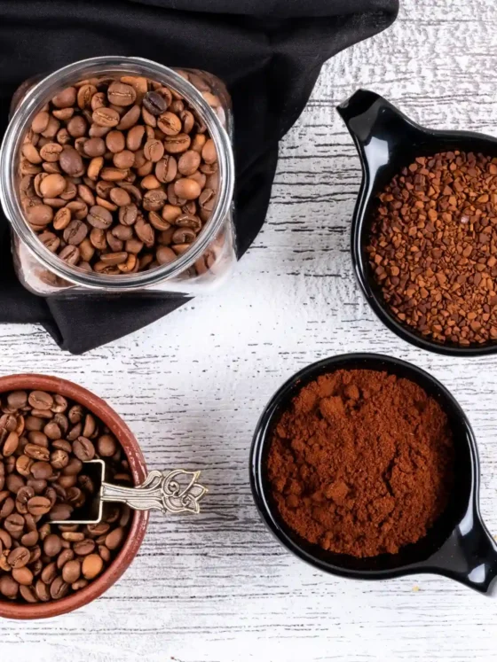 instant expresso beans and expresso powder in bowls